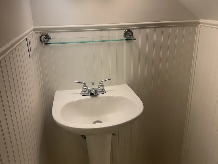 719 Shiloh St #1 — Photo 3