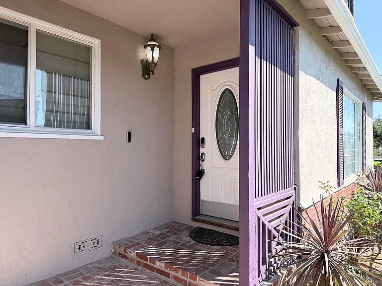 3082 Thurin Ave — Photo 2