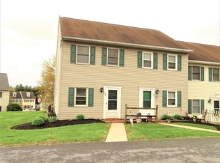 574 E Newport Rd, Lititz, PA 17543
