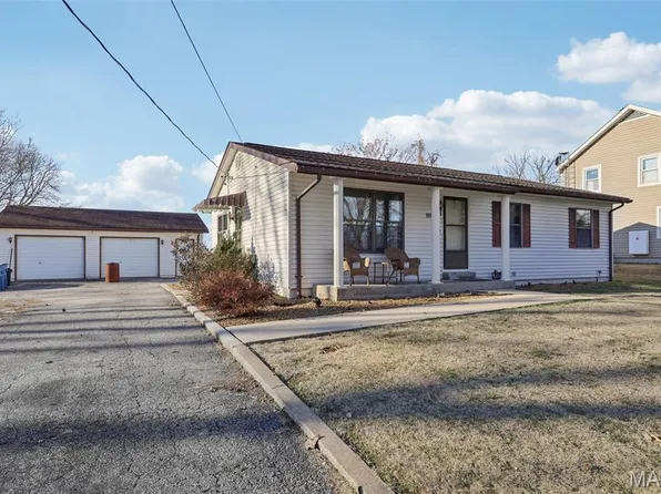 408 Hollywood Heights Rd, Caseyville, IL 62232