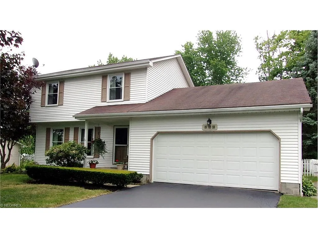 609 Wendemere Dr photo 1