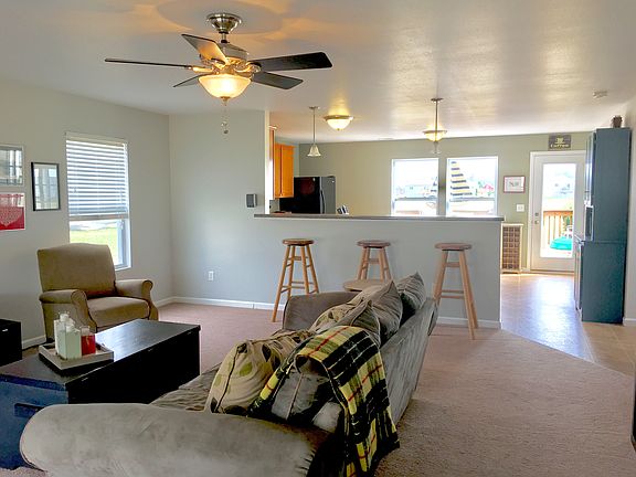 3rd image of 7588 Mountain Pine Dr NE