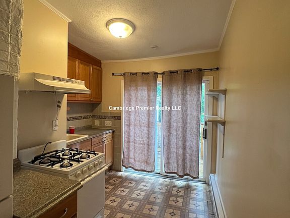 4th image of 95 Hampshire St APT 2