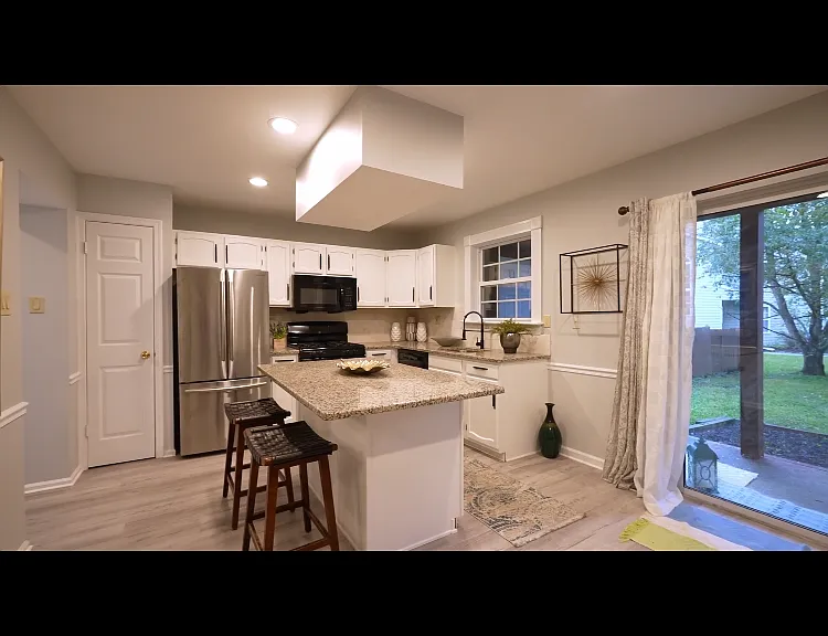110 Magnolia Ct — Photo 8