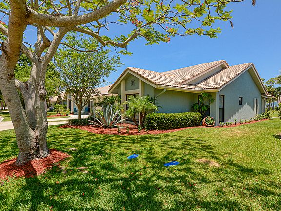 2nd image of 4172 Gator Trace Villas Circle #B