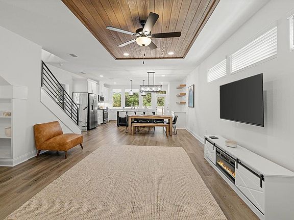 4th image of 431 Stately Oaks Pl