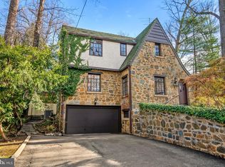 8513 Woodhaven Blvd, Bethesda, MD 20817