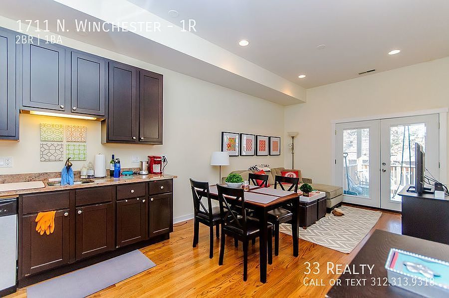 1st image of 1711 N Winchester Ave APT 1R