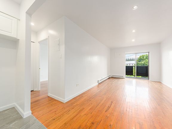 2nd image of 1210 Astoria Park S APT 6C