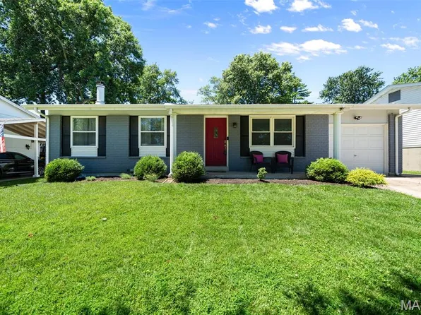 2431 Wesington Dr, Maryland Heights, MO 63043