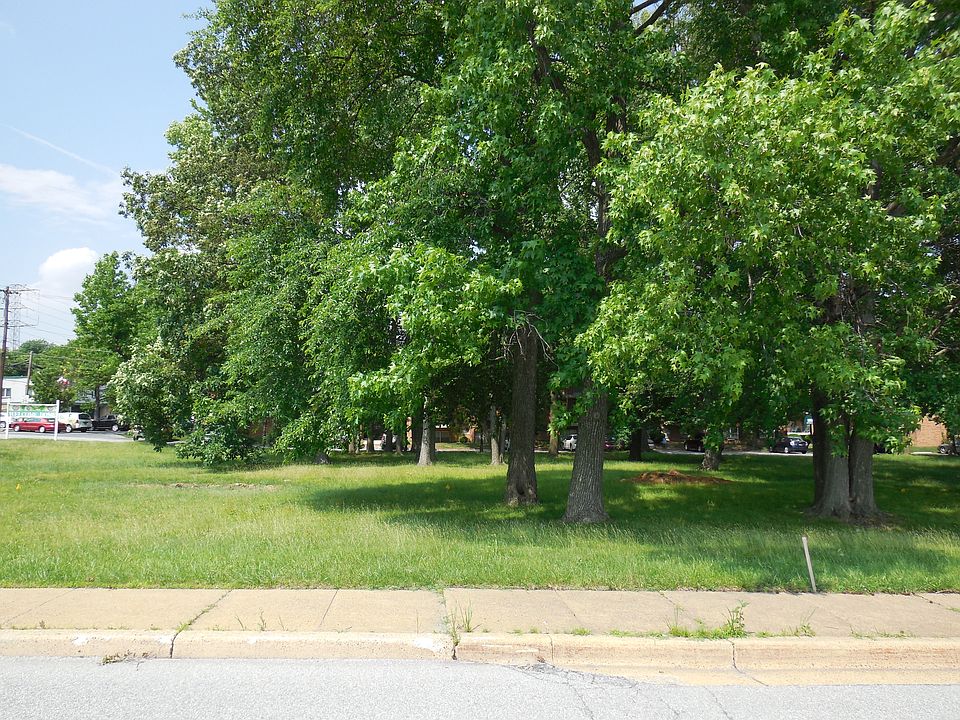 1st image of 811 Lea Boulevard