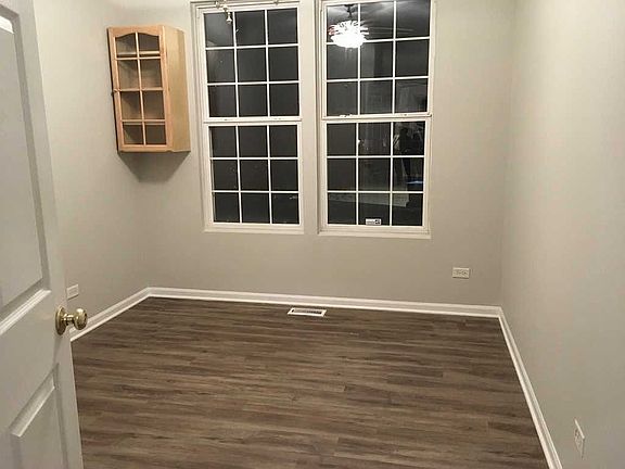 4th image of 2914 Peachtree Cir