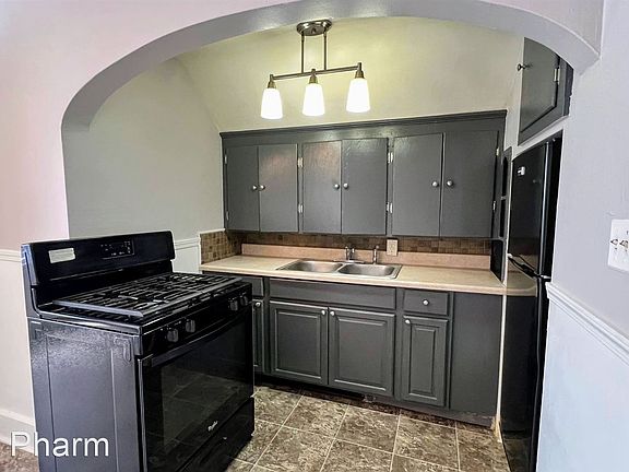 5th image of 60 Dickinson St SW #2