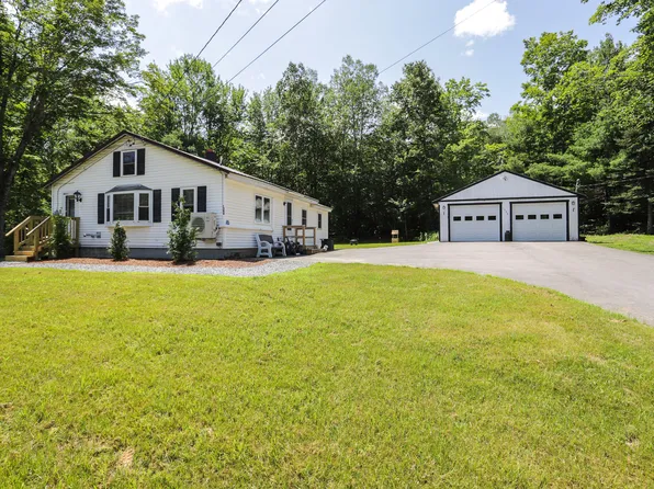 1384 Hudson Road, Glenburn, ME 04401