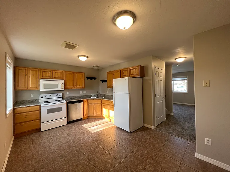 400 Energy Dr #1 — Photo 10