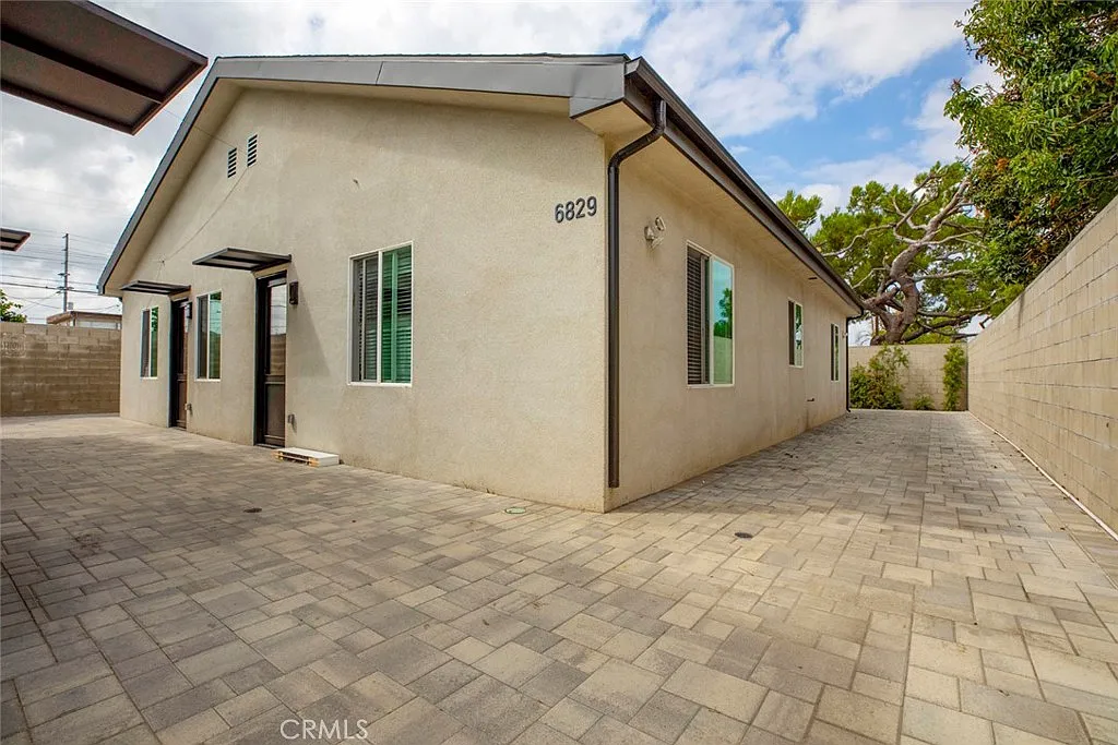 6 bed, 1810 sqft, $7,000 — Photo 1