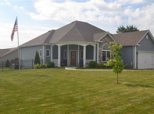 211 Hunter Dr, Scottdale, PA 15683