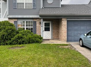 1278 Robin Dr, Carol Stream, IL 60188