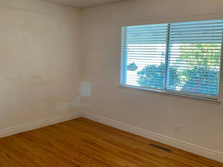 105 Torrey Pine Ct — Photo 9