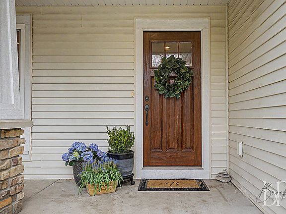 5th image of 14282 Mackinaw Trl