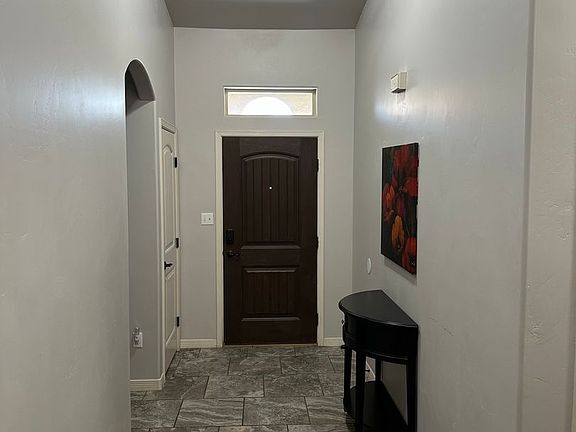 2nd image of 1900 Emerald Ct