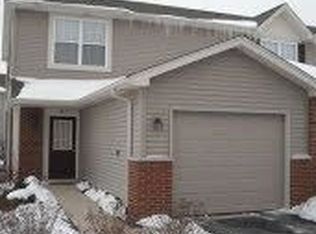 1073 Flagstone Dr, Dyer, IN 46311