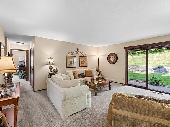 3rd image of 5217 Balmoral Ln
