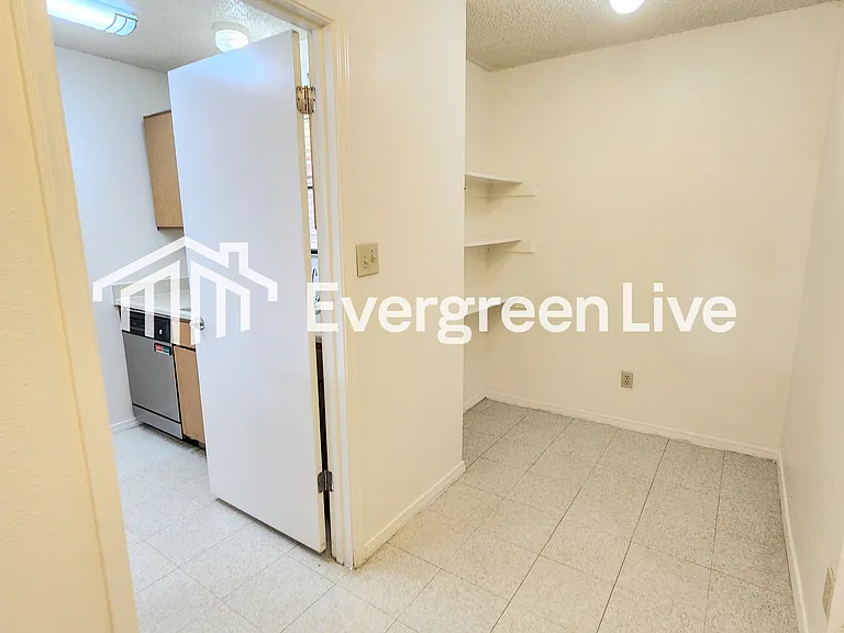 2223 Zia Ct — Photo 12