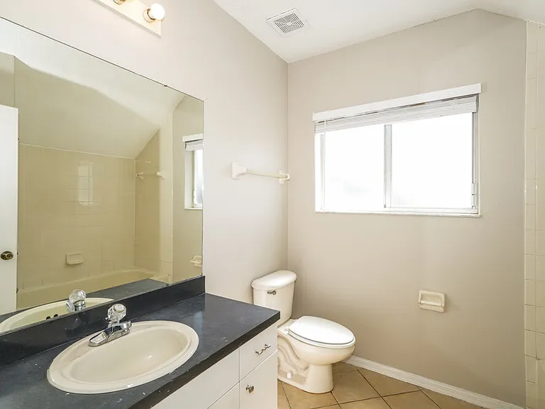 10334 Summerview Cir — Photo 15