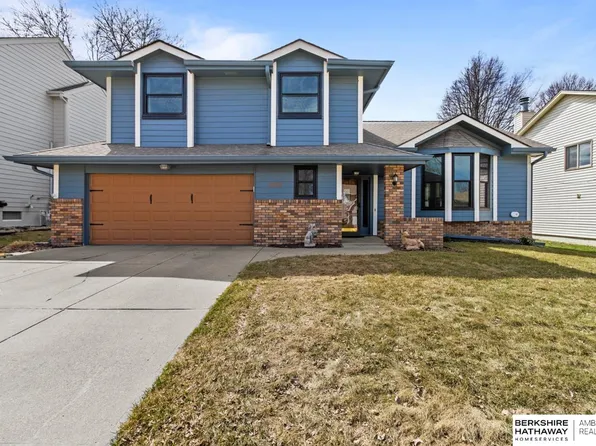 15271 Pepperwood Dr, Omaha, NE 68154
