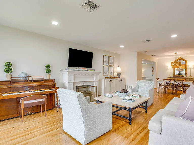 2541 Walsh Ct — Photo 7