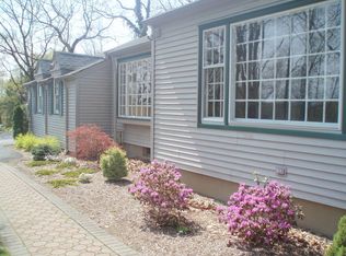 11 Eric Dr, Kinnelon, NJ 07405