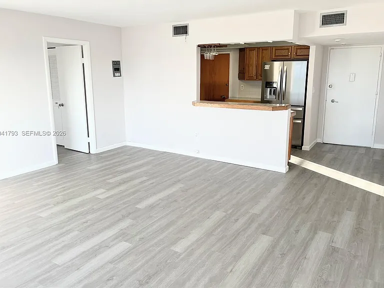 8024 Tatum Waterway Dr #6B — Photo 8