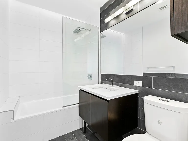 1059 Manhattan Ave #6B — Photo 6