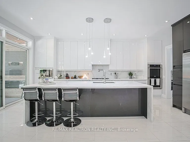 263 East Ave — Photo 11