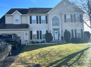 1 Riva Ridge Ln, Bear, DE 19701