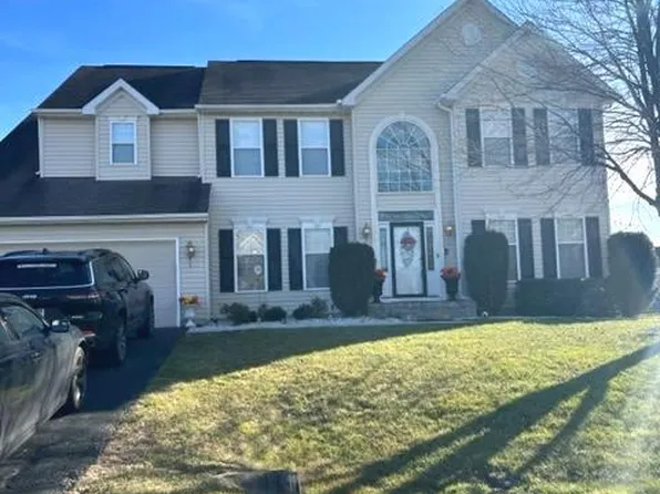 1 Riva Ridge Ln, Bear, DE 19701