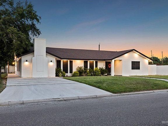 3rd image of 111 S Cox St #0