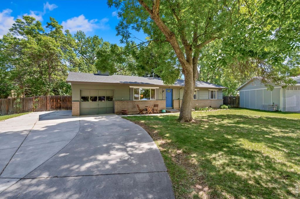 404 Irish Dr