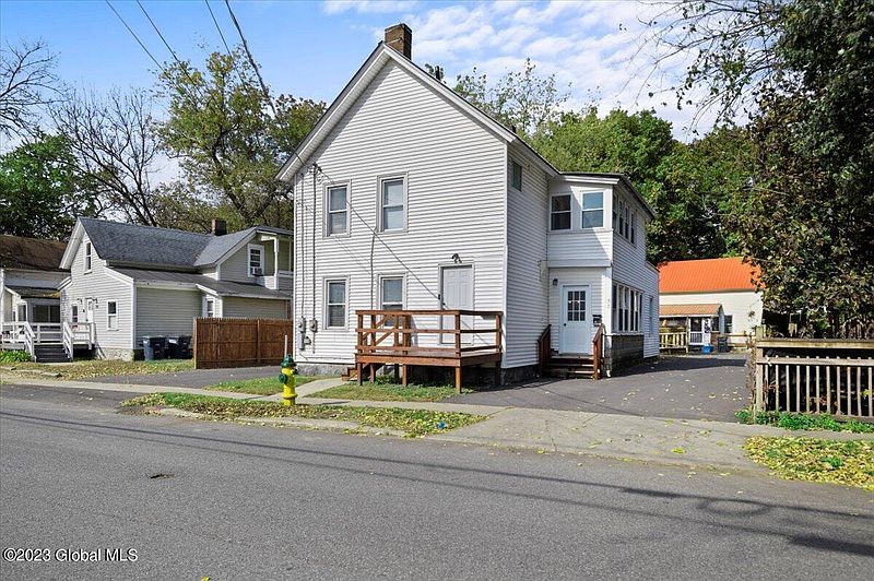 3rd image of 57 Montcalm Street
