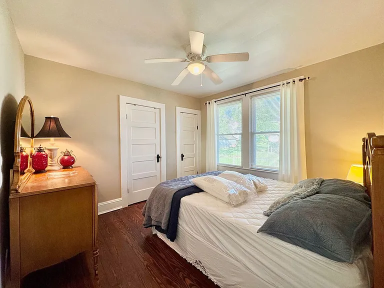 224 E Danville St — Photo 13