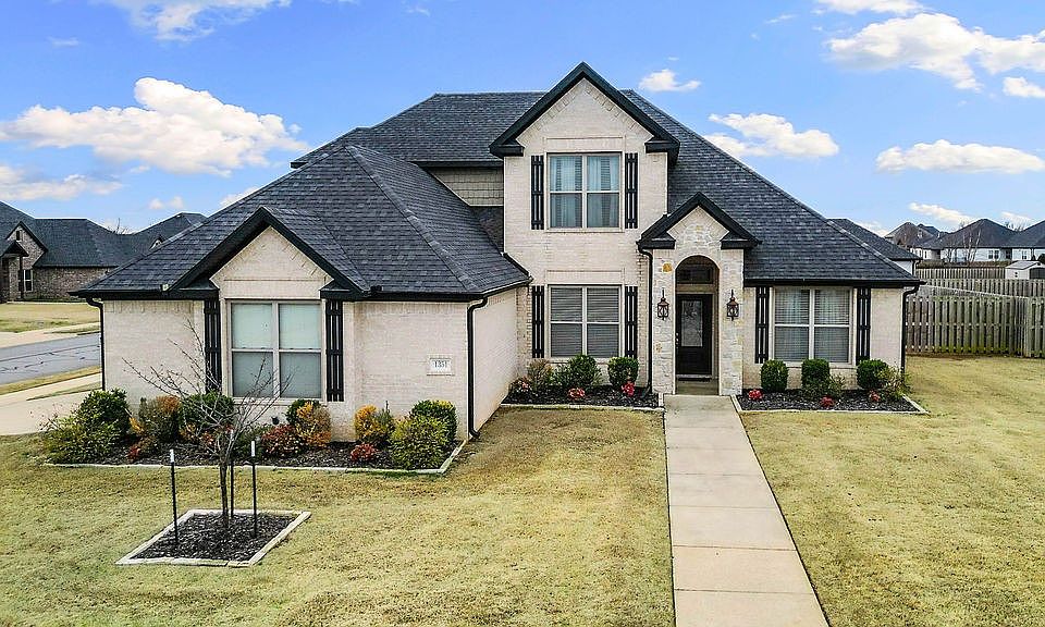 1st image of 1351 Little Osage Ln