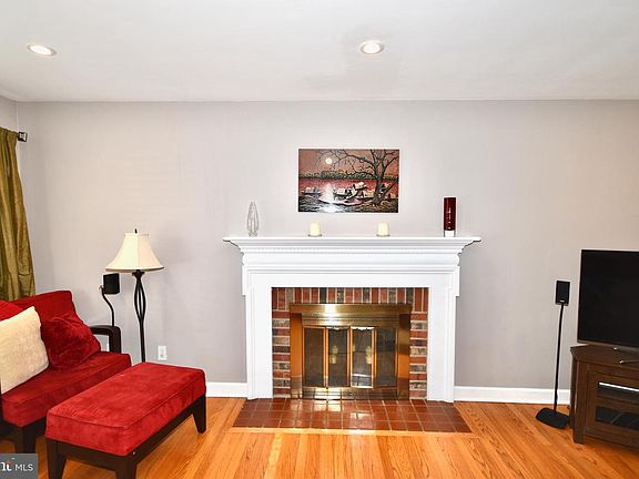 4th image of 7416 Tower St