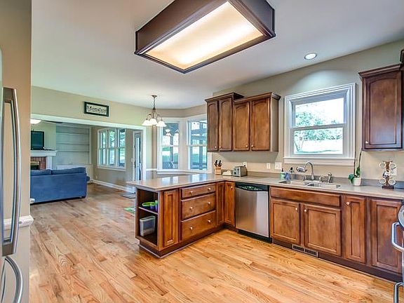 5th image of 1446 Mayberry Ln