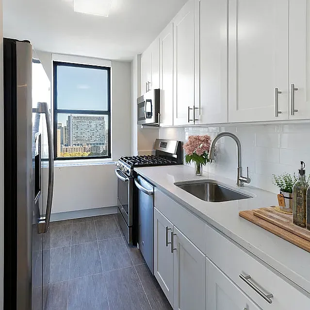 155 East 31st Street — Photo 2