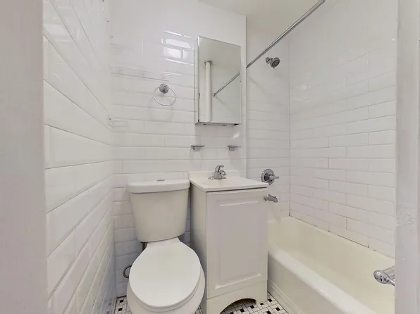 305 Spring Street image 6 of 6