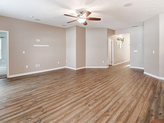 3rd image of 2118 Willow Oak Ct