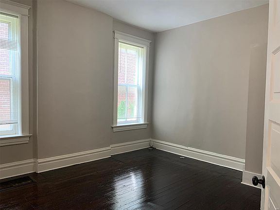 5th image of 3820 Louisiana Ave