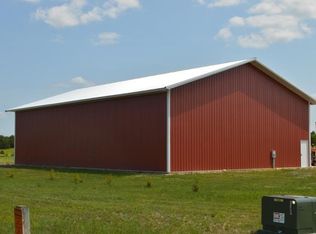 17901 3rd St NE, New London, MN 56273