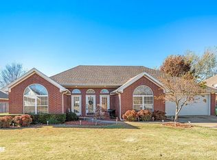 4414 Warwick Cv, Springdale, AR 72762